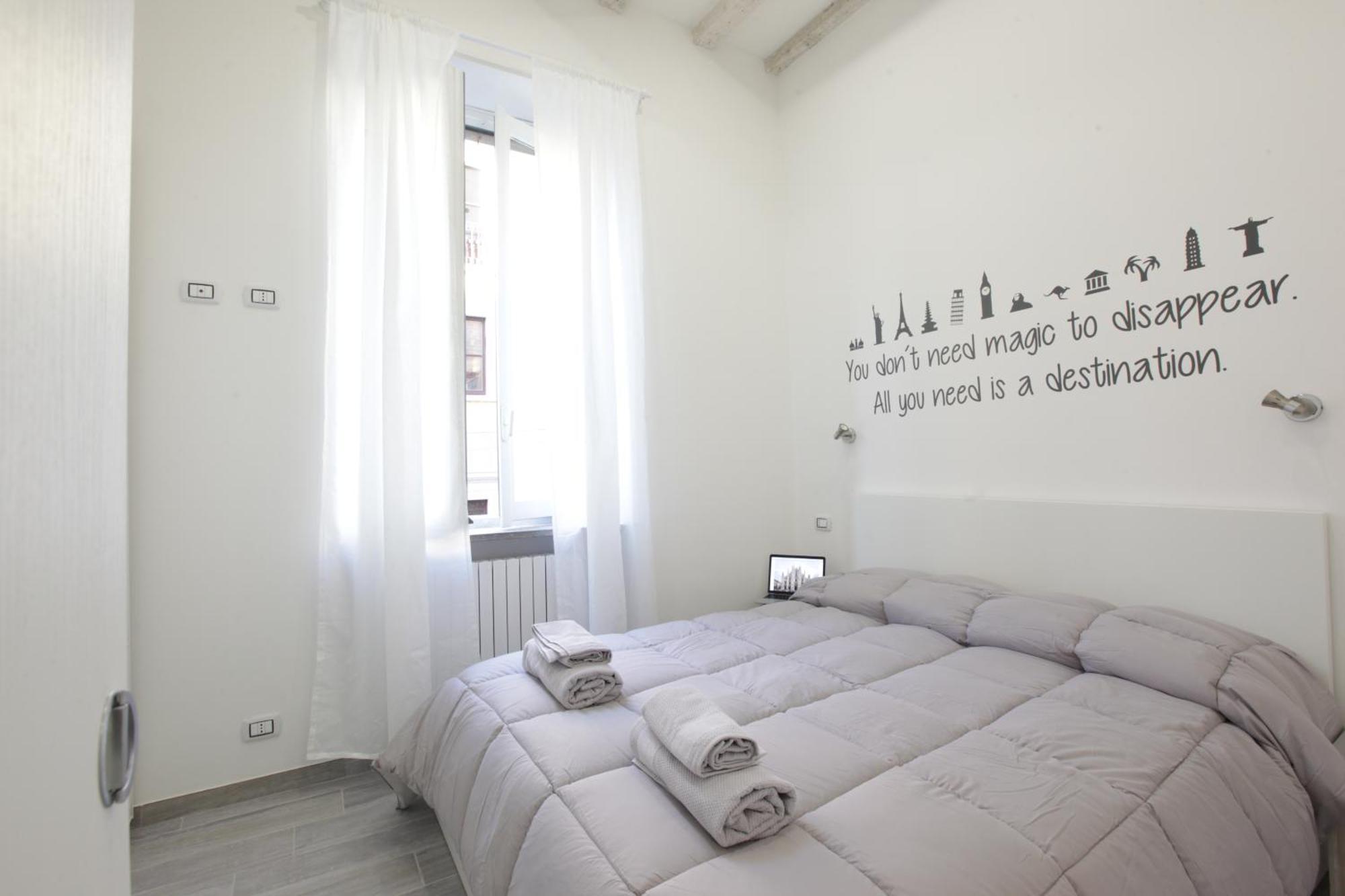 Amazing Apartment In City Center With Balcony Милано Екстериор снимка